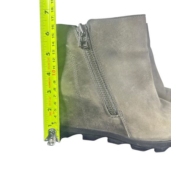 Sorel Joan of arctic Wedge Booties Sz 9 leather Waterproof Side Zip Taupe Boots - Picture 8 of 10